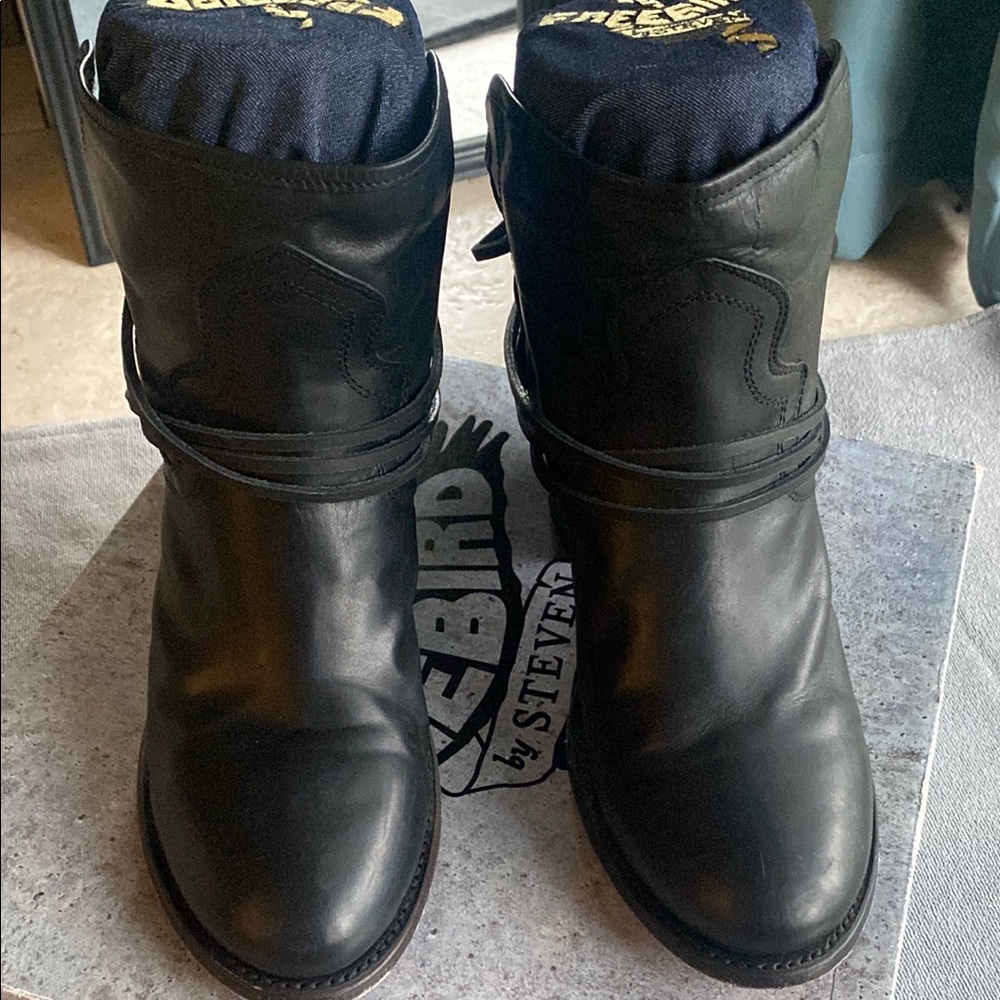 Freebird by Steven Black Heeled Boots “Casey” Black - Picture 5 of 11